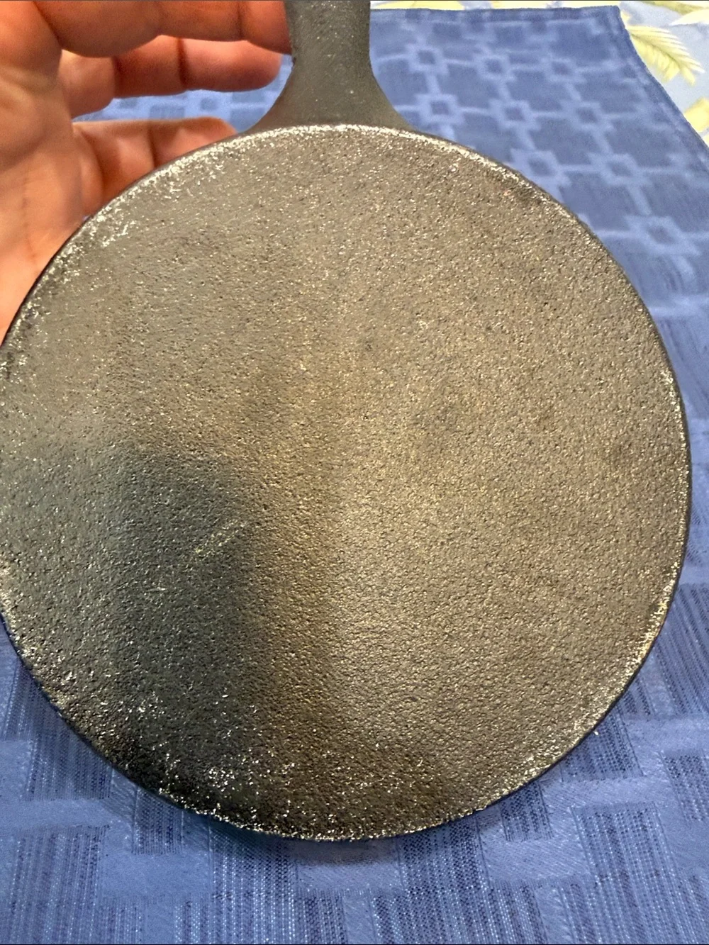 Cast Iron Skillet Pan in Black - Durable Home Kitchen Frying Pan